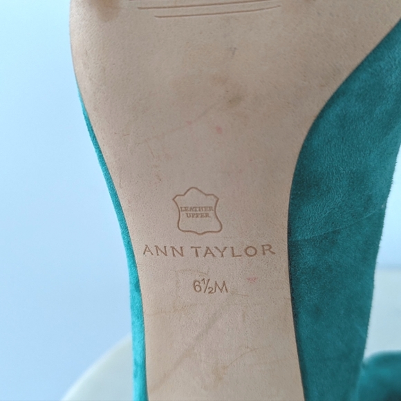 Ann Taylor Mila Jade Green Suede Pumps - Picture 6 of 11